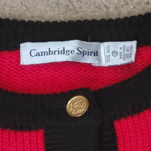 Vintage Cambridge Spirit Red Black Wool Cardigan Gold Buttons size Small - Picture 4 of 5